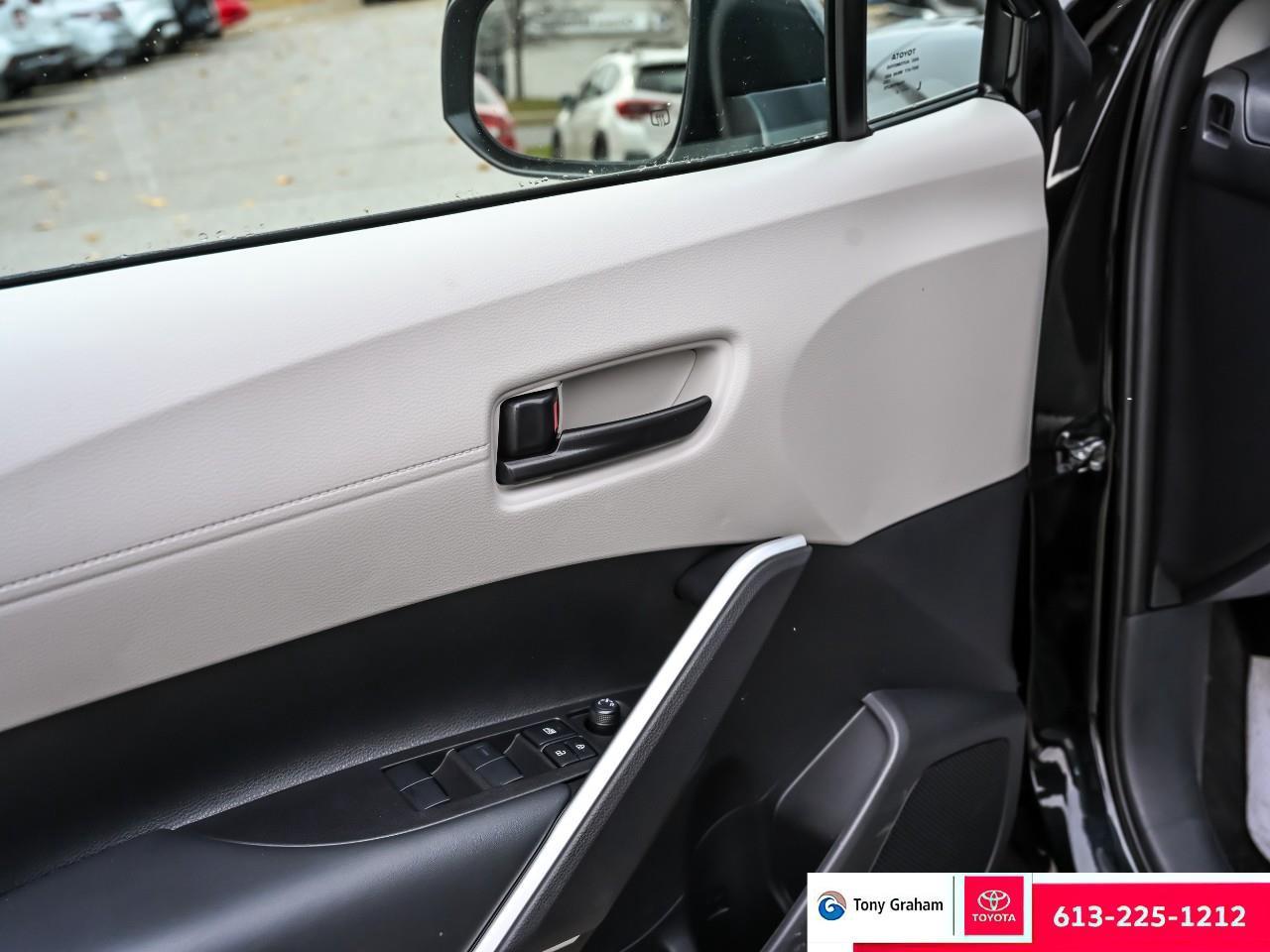 2026 Toyota Corolla Cross L Photo