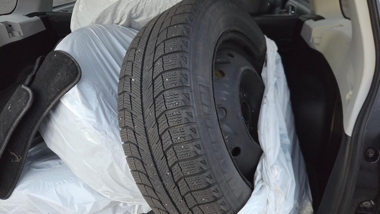 2011 Subaru Forester X Limited Winter tires/rims - Photo #11