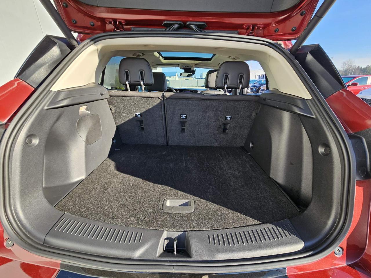 2025 Buick Encore GX Sport Touring Leather | Moonroof | Technology Package | 19" Wheels Photo