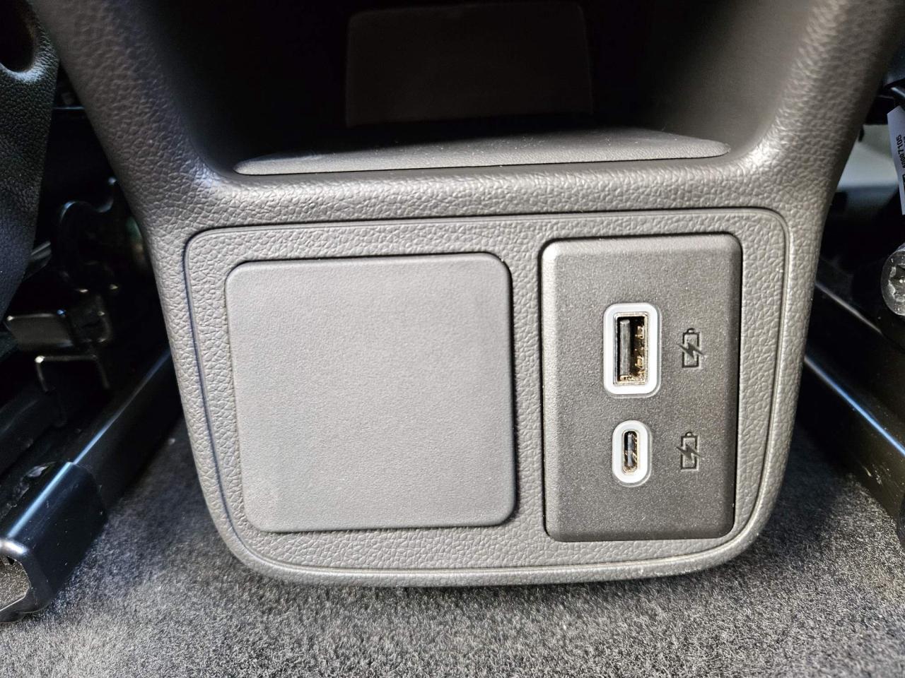 2025 Buick Encore GX Sport Touring Leather | Moonroof | Technology Package | 19" Wheels Photo