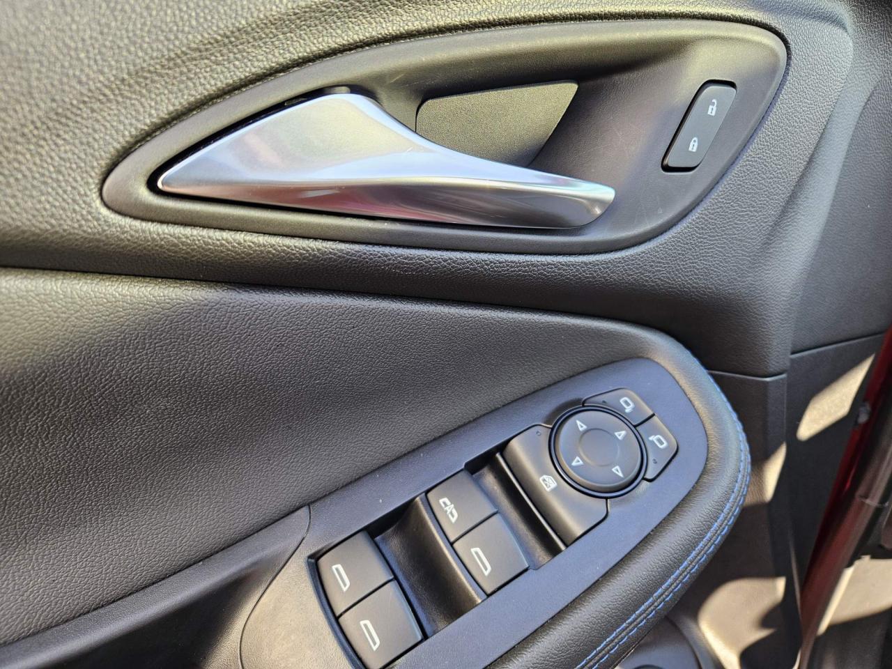 2025 Buick Encore GX Sport Touring Leather | Moonroof | Technology Package | 19" Wheels Photo