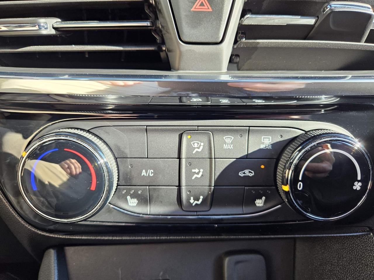 2025 Buick Encore GX Sport Touring Leather | Moonroof | Technology Package | 19" Wheels Photo