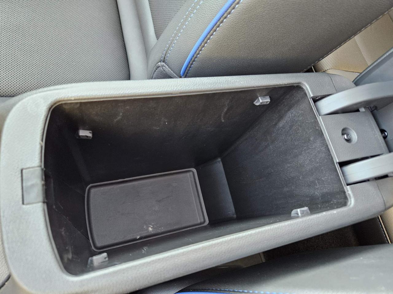 2025 Buick Encore GX Sport Touring Leather | Moonroof | Technology Package | 19" Wheels Photo