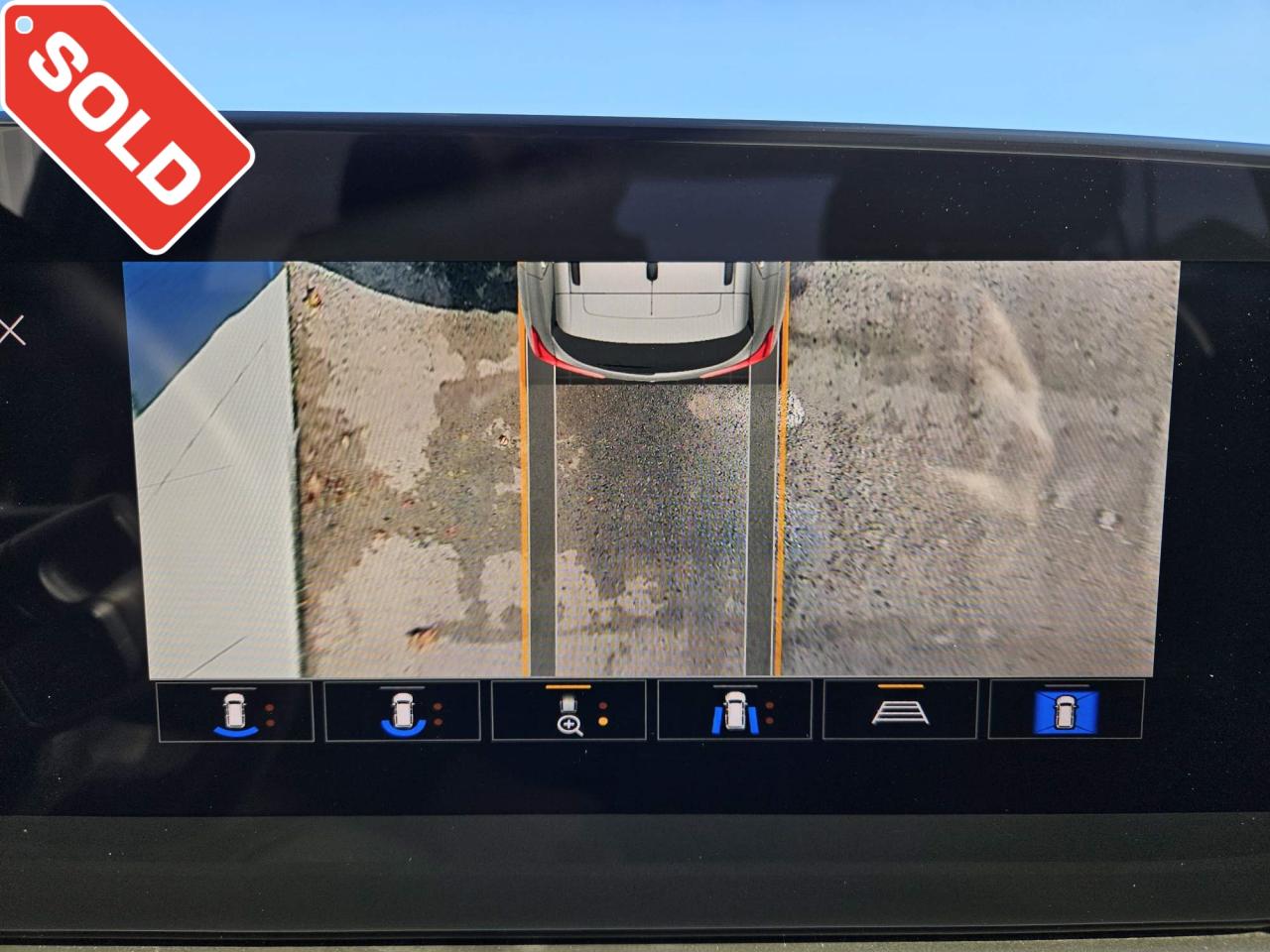 2025 Buick Encore GX Sport Touring Leather | Moonroof | Technology Package | 19" Wheels Photo