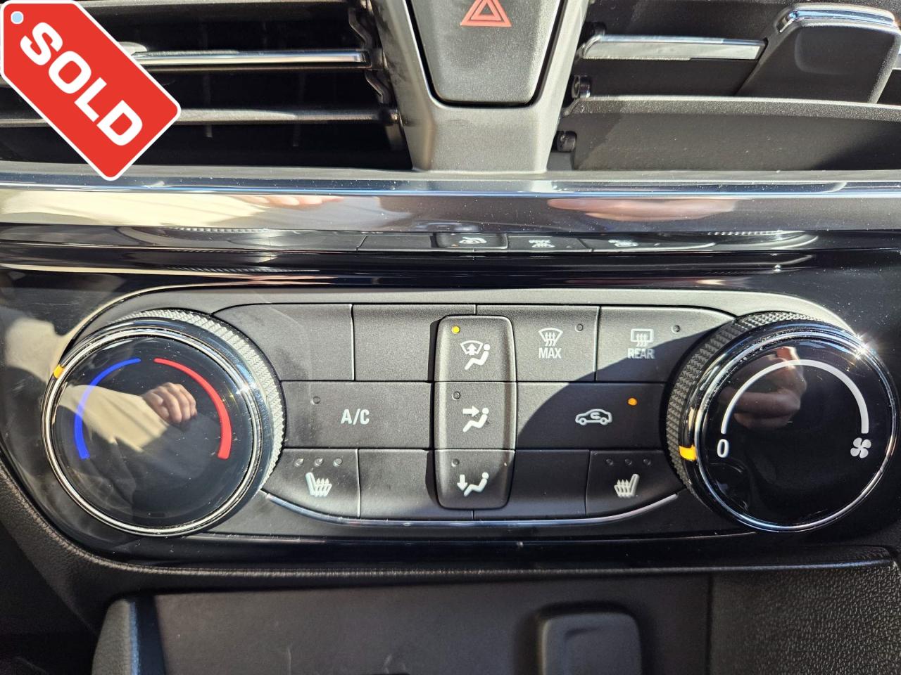 2025 Buick Encore GX Sport Touring Leather | Moonroof | Technology Package | 19" Wheels Photo