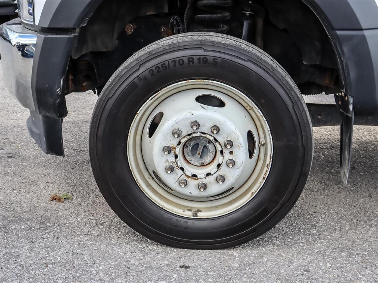 2019 Ford F-450 XL 4WD Crew Cab 8' Box Photo