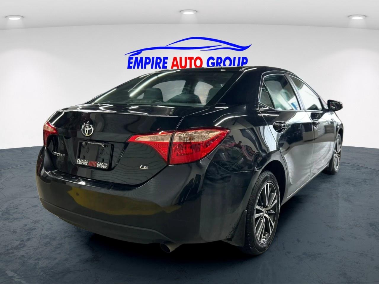 2018 Toyota Corolla XLE Photo