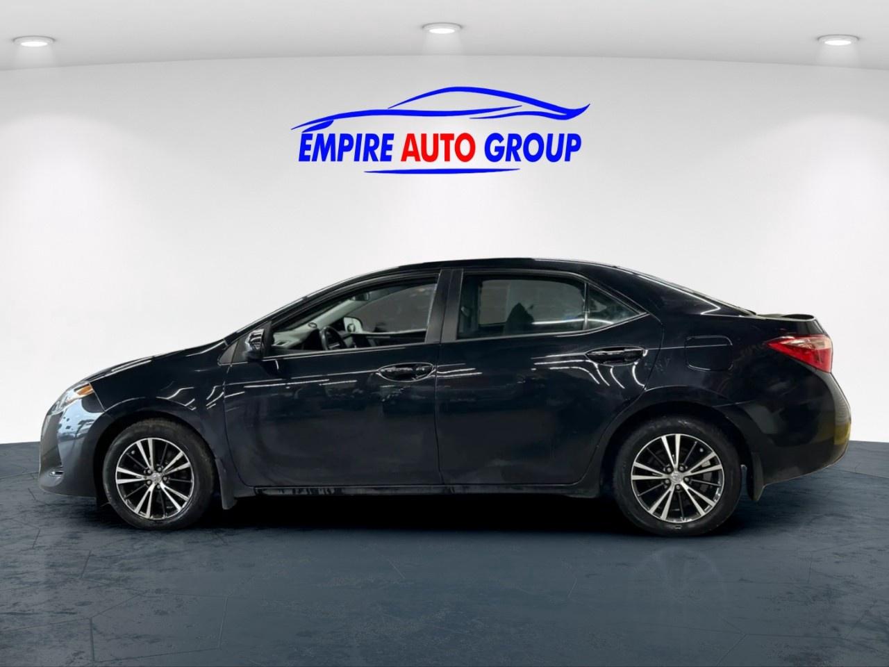 2018 Toyota Corolla XLE Photo