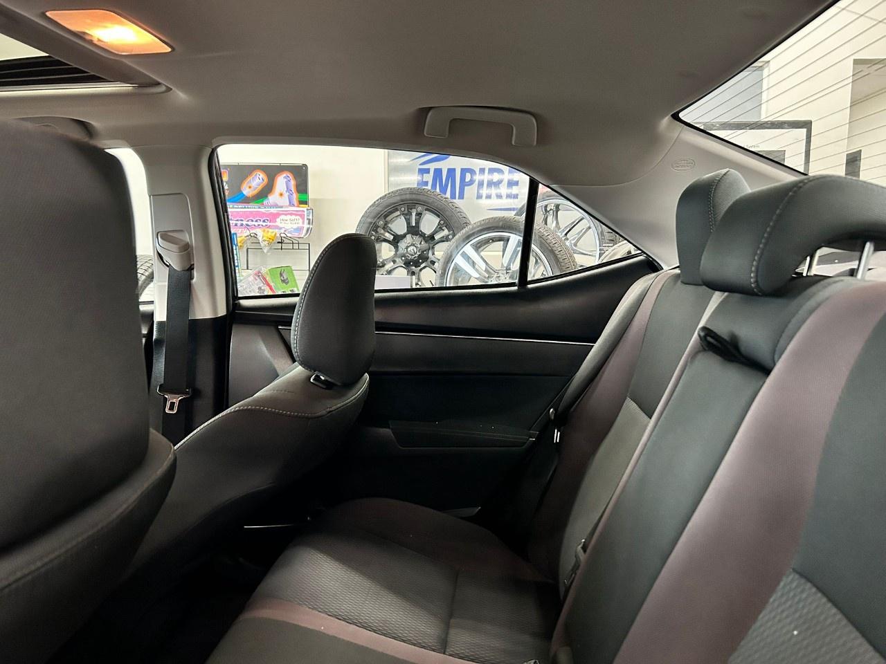 2018 Toyota Corolla XLE Photo