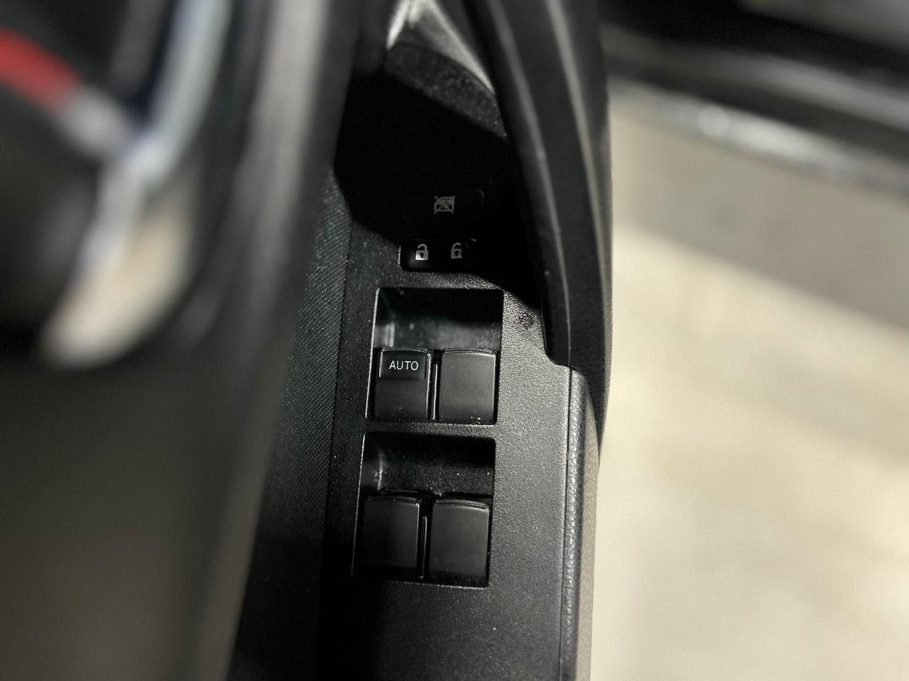 2018 Toyota Corolla XLE Photo