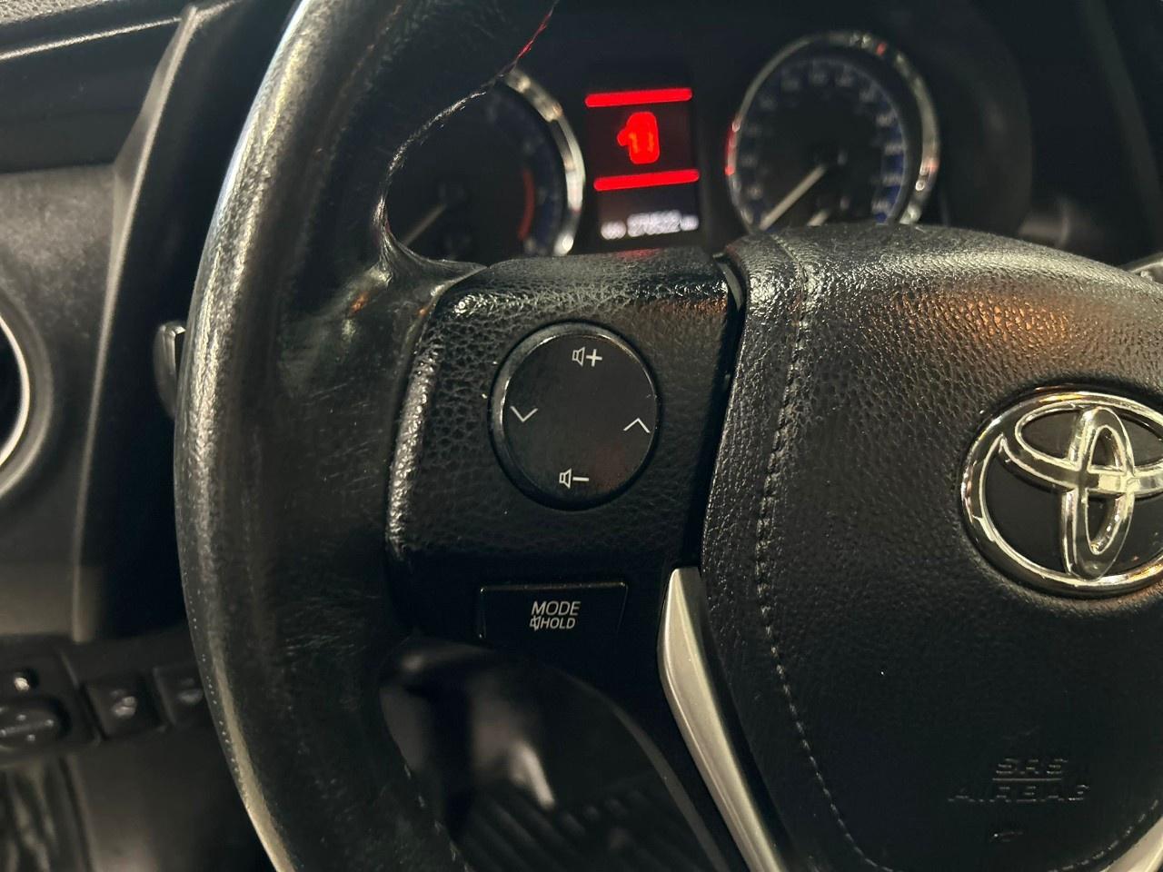 2018 Toyota Corolla XLE Photo