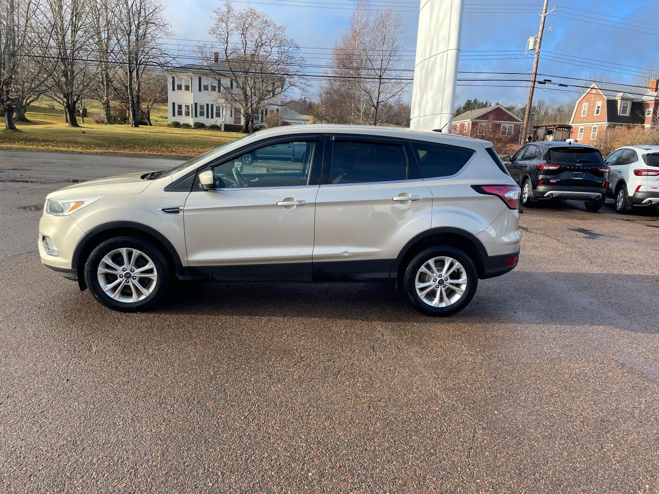 2017 Ford Escape SE Photo3