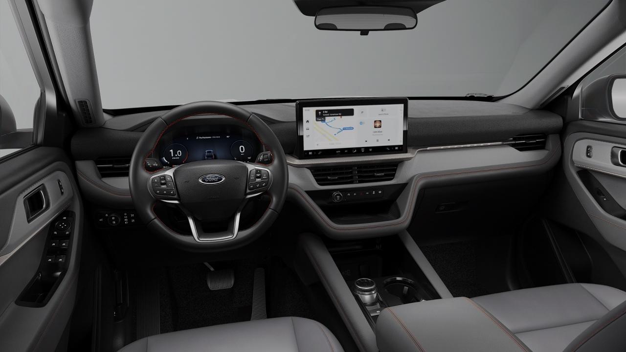 2026 Ford Explorer Active Photo5