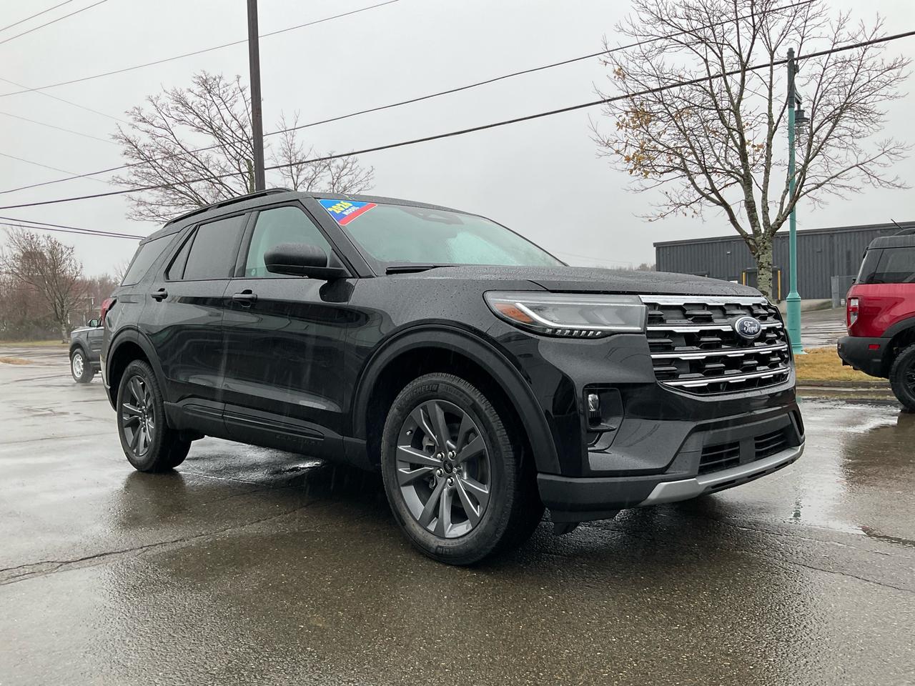 2026 Ford Explorer Active Photo2