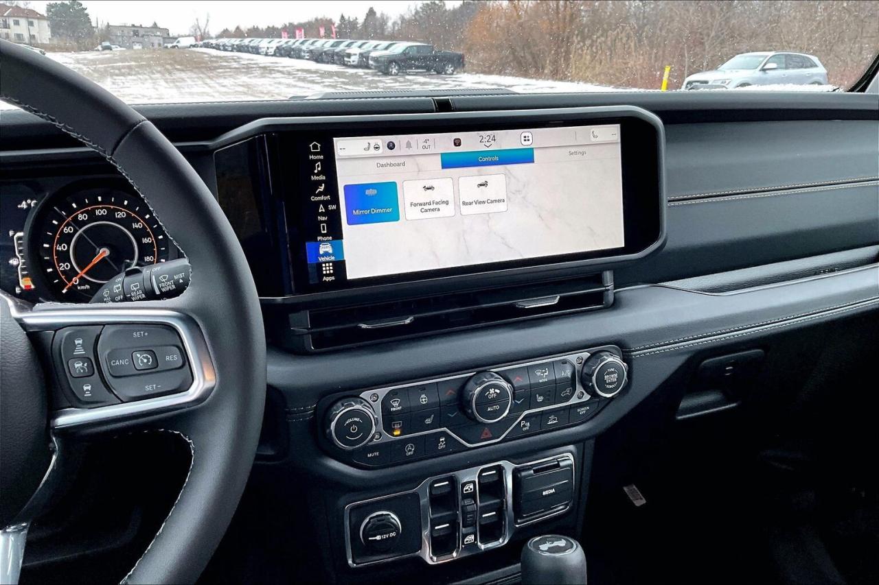 2026 Jeep Wrangler SAHARA | Sky-Top | McKinley Leather | NAV | 4X4 Photo