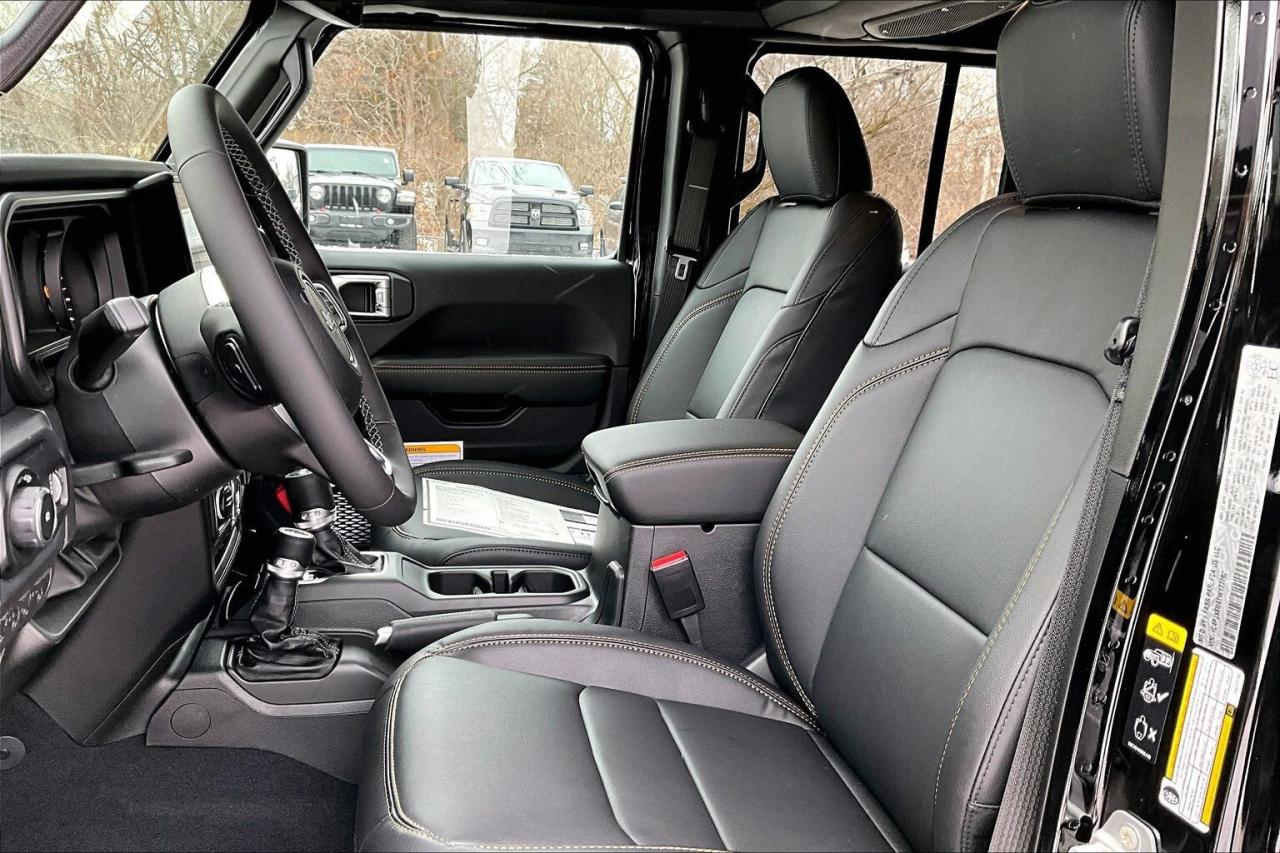 2026 Jeep Wrangler SAHARA | Sky-Top | McKinley Leather | NAV | 4X4 Photo