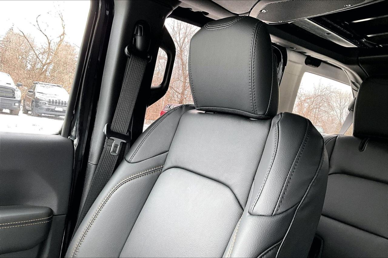 2026 Jeep Wrangler SAHARA | Sky-Top | McKinley Leather | NAV | 4X4 Photo