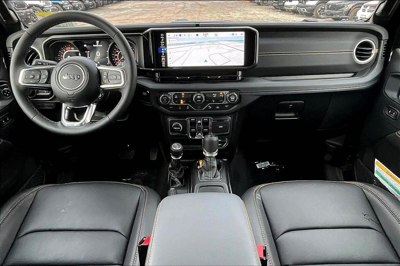 2026 Jeep Wrangler SAHARA | Sky-Top | Leather | Tow Pkg | 18" Wheels Photo