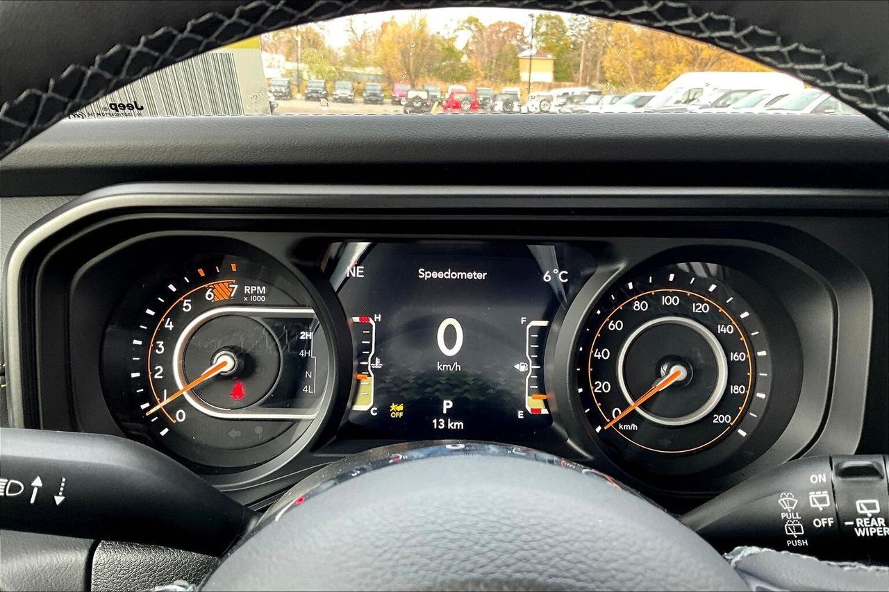 2026 Jeep Wrangler SAHARA | Sky-Top | Leather | Tow Pkg | 18" Wheels Photo