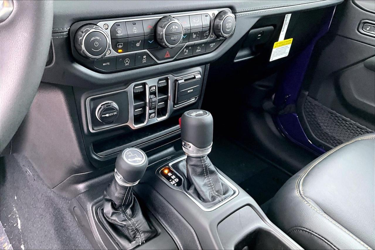 2026 Jeep Wrangler SAHARA | Sky-Top | Leather | Nav | Side Steps 4X4 Photo