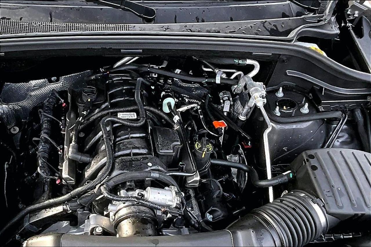 2026 Dodge Durango GT PREMIUM | HEMI | Redline Pkg | Tow N Go | AWD Photo