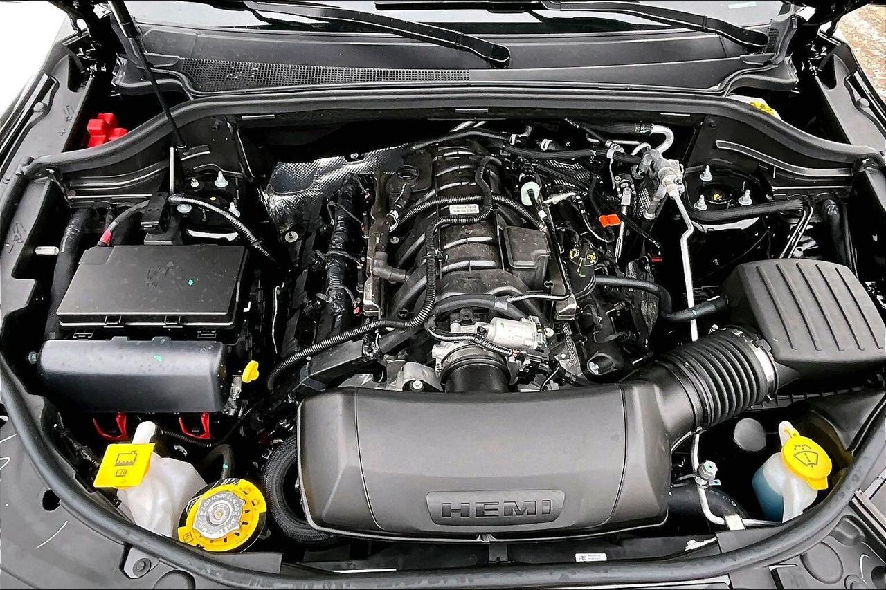 2026 Dodge Durango GT PREMIUM | HEMI | Redline Pkg | Tow N Go | AWD Photo