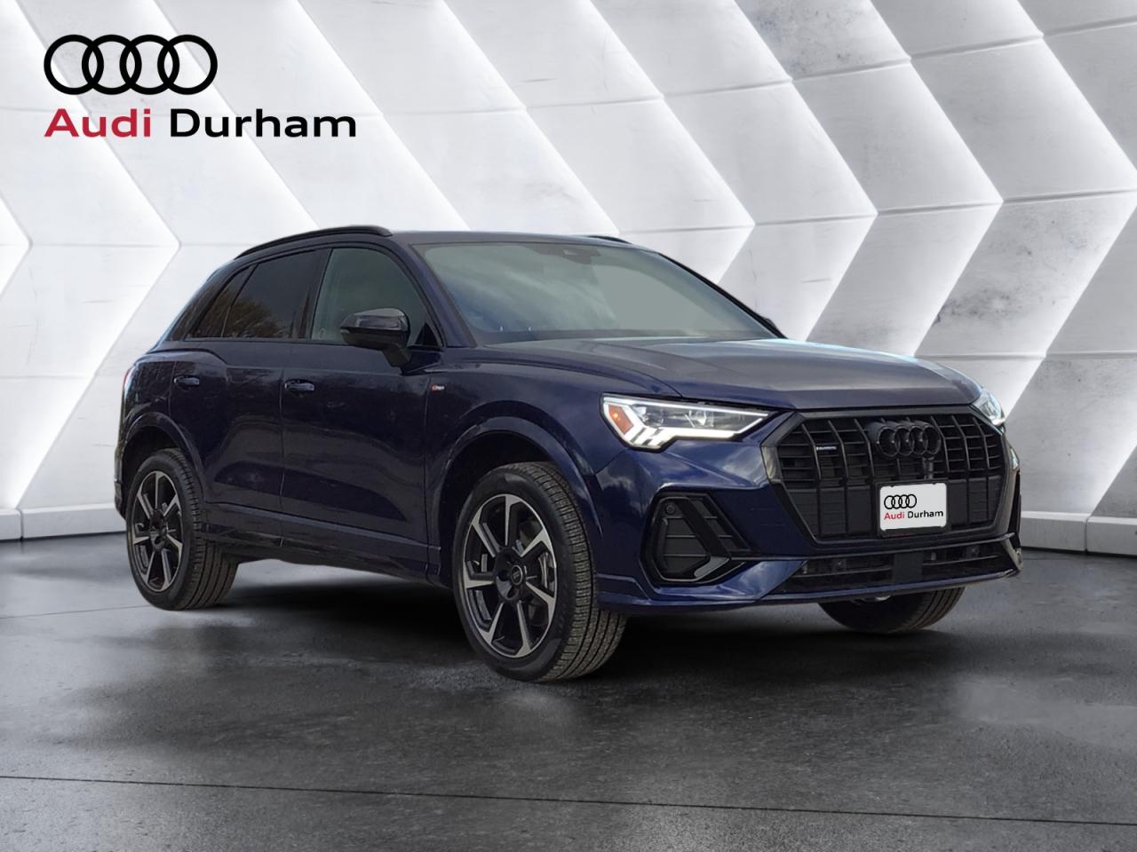 2025 Audi Q3 2.0T Progressiv + Blk Pkg | Blk Rings | Phonebox Photo