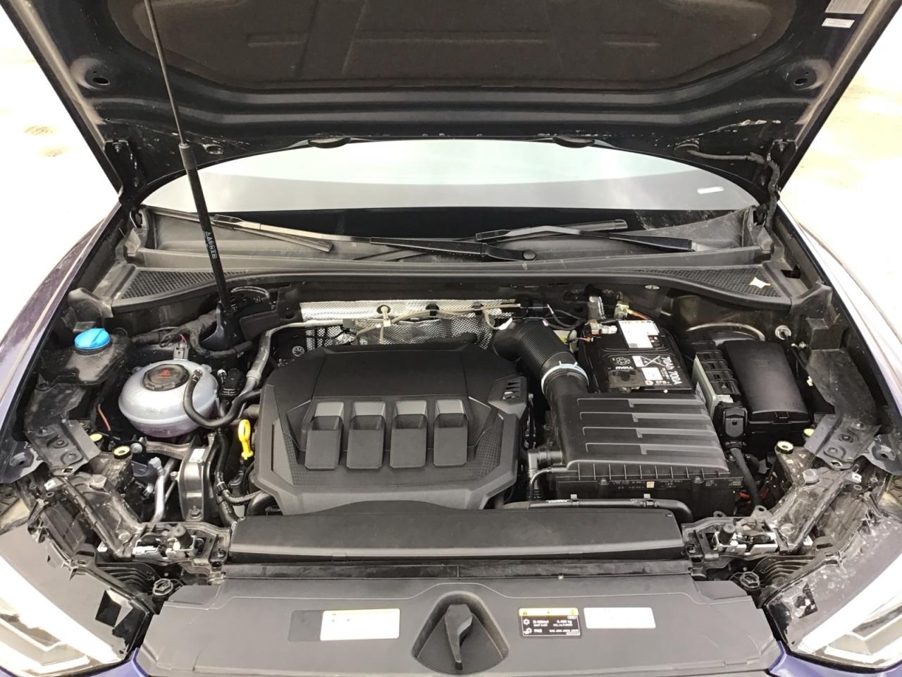 2025 Audi Q3 2.0T Progressiv + Blk Pkg | Blk Rings | Phonebox Photo