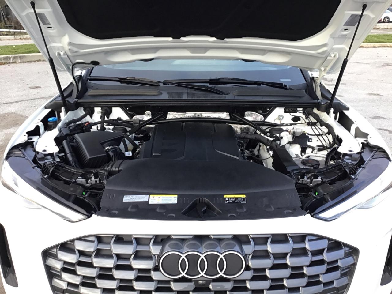 2025 Audi Q5 2.0T + Panoramic Moonroof Photo