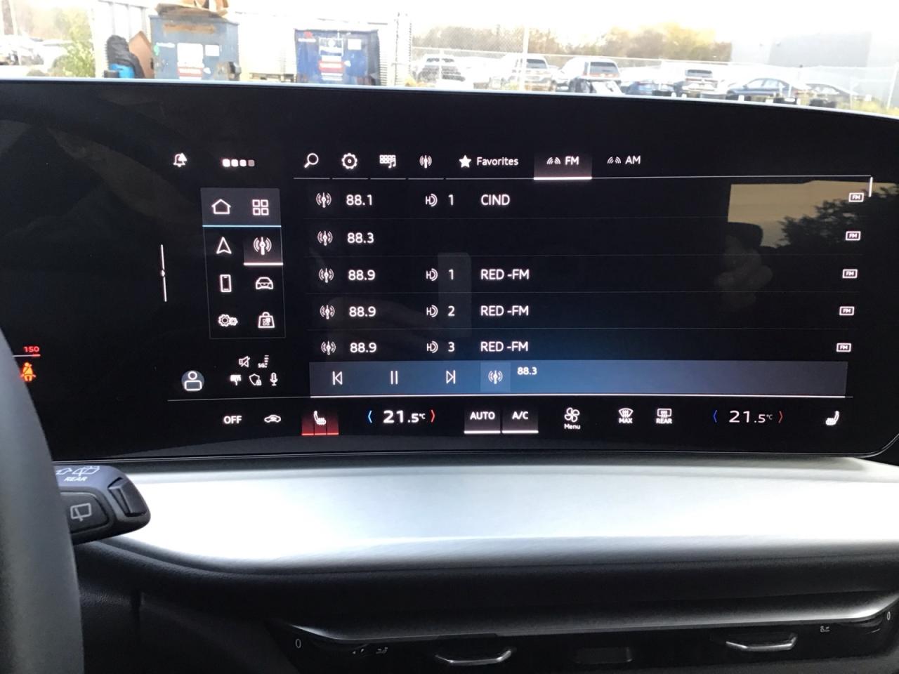 2025 Audi Q5 2.0T + Panoramic Moonroof Photo