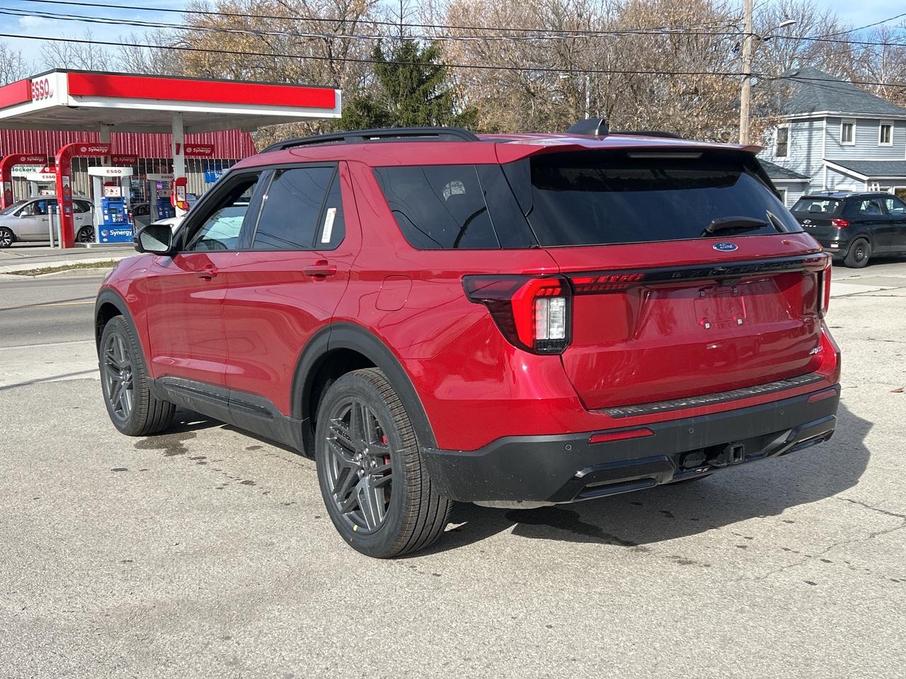 2026 Ford Explorer ST-Line Photo