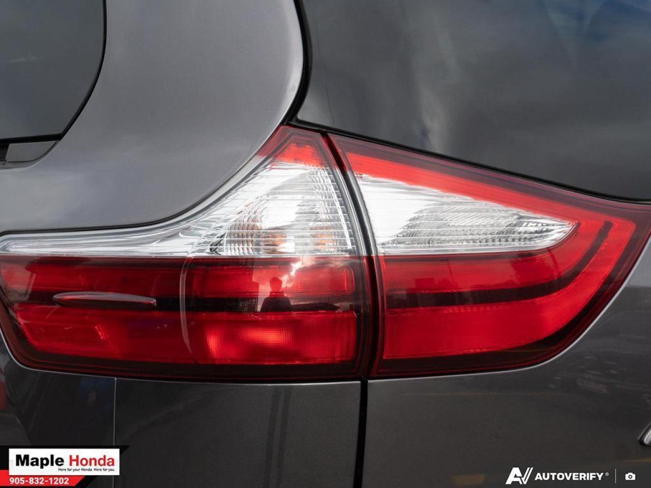 2019 Toyota Sienna 8 Passenger| Power Windows| Power Locks| Photo