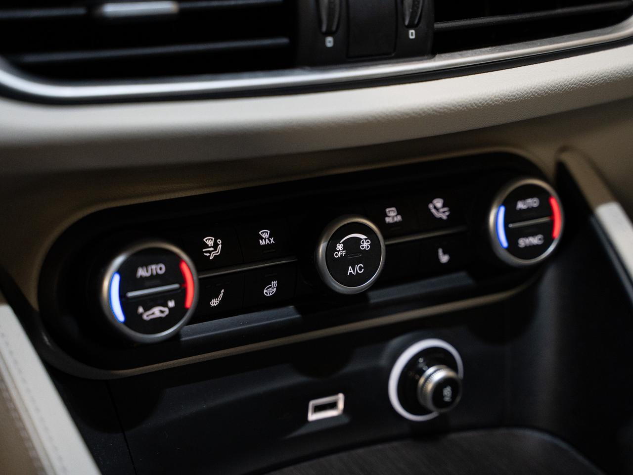 2021 Alfa Romeo Stelvio TI | PANO ROOF | 19 IN Photo