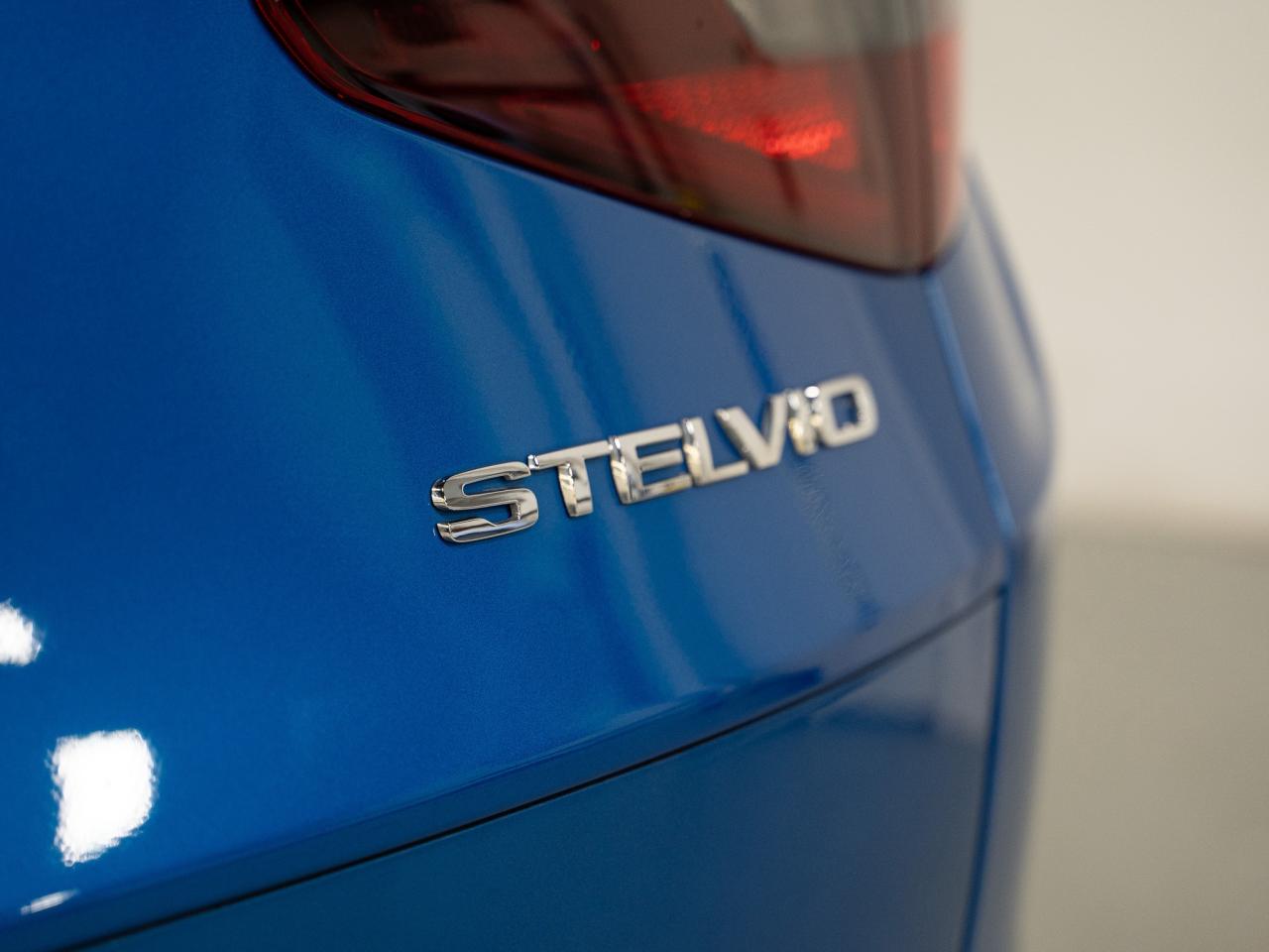 2021 Alfa Romeo Stelvio TI | PANO ROOF | 19 IN Photo