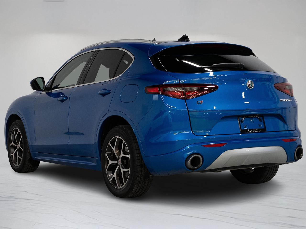 2021 Alfa Romeo Stelvio TI | PANO ROOF | 19 IN Photo