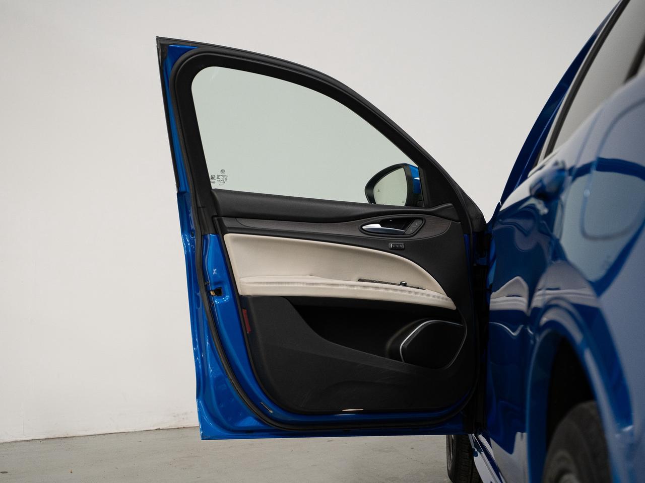 2021 Alfa Romeo Stelvio TI | PANO ROOF | 19 IN Photo