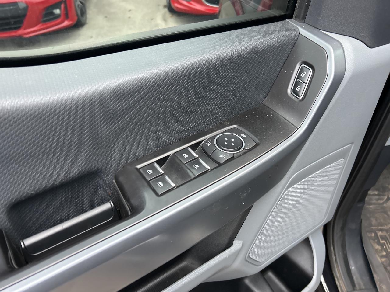 2021 Ford F-150 XLT, CLEAN CARFAX, 6 PASSENGER, 4X4, BACK UP CAM! - Photo #15