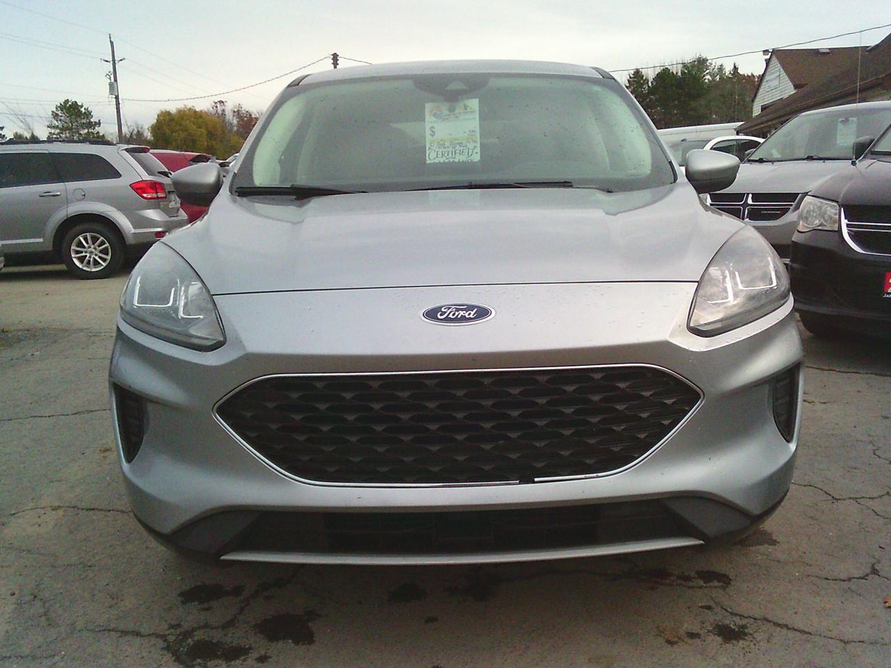 2021 Ford Escape SE Photo2