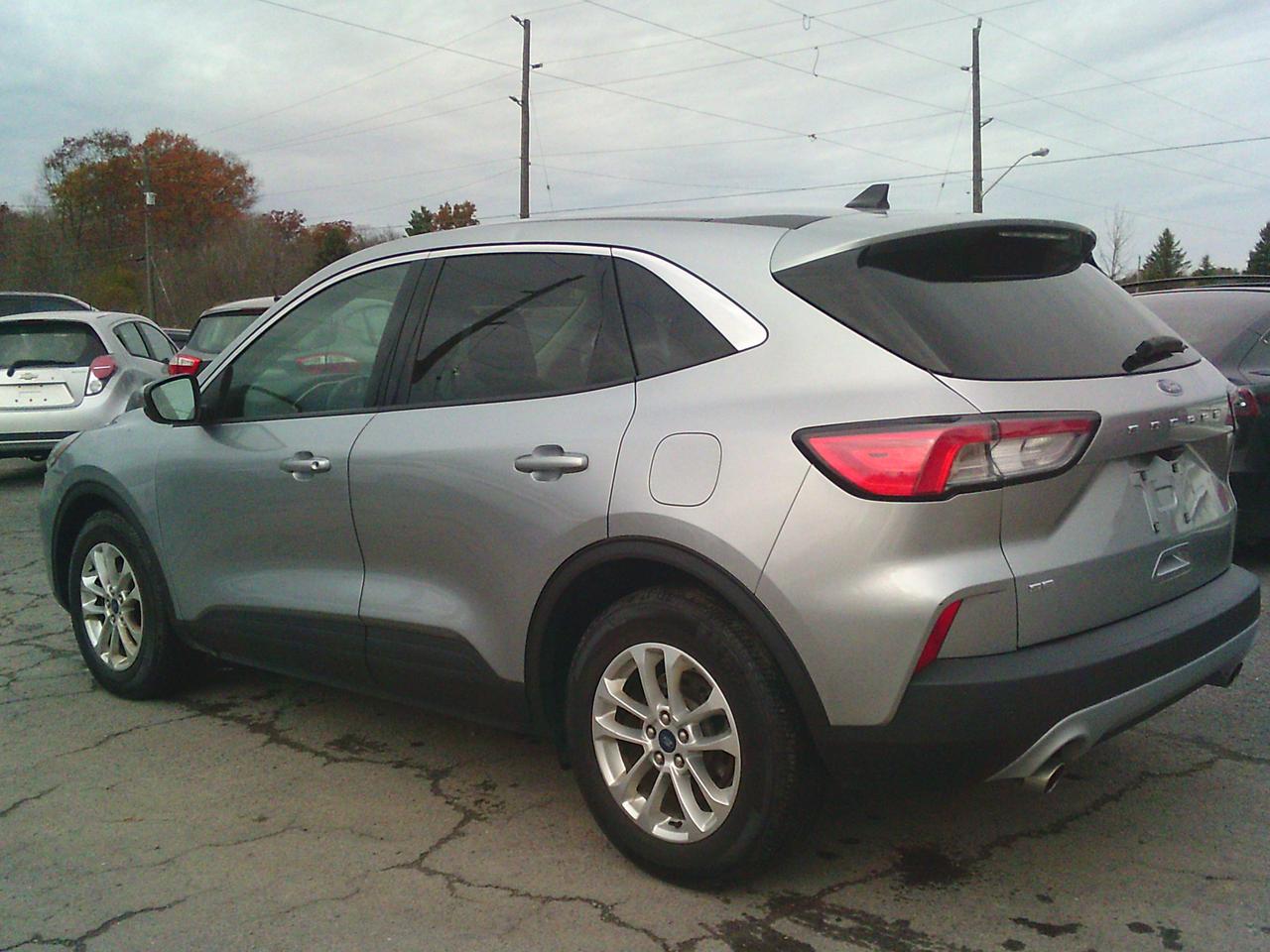 2021 Ford Escape SE Photo