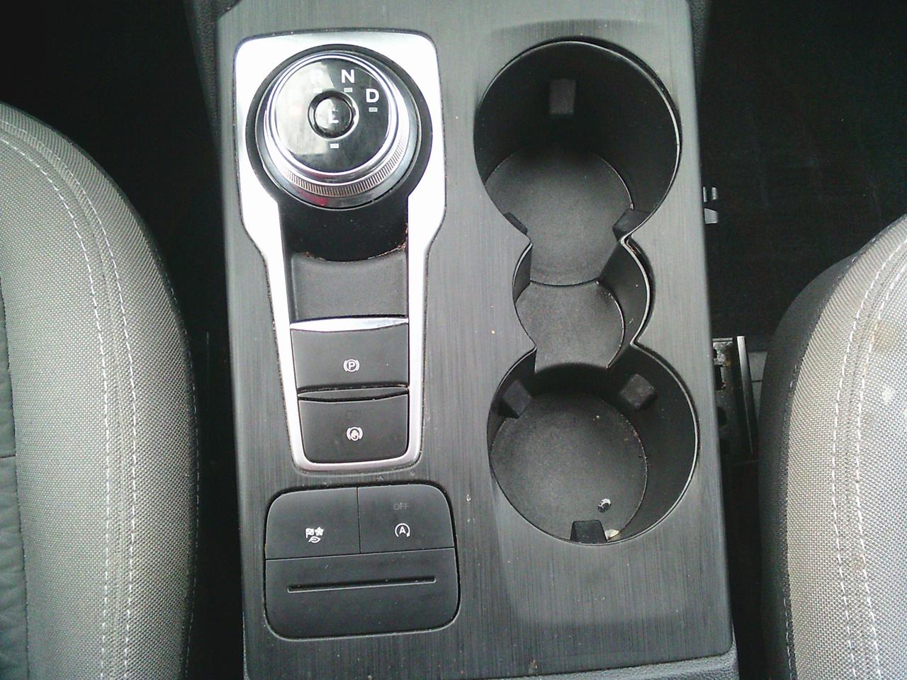 2021 Ford Escape SE Photo