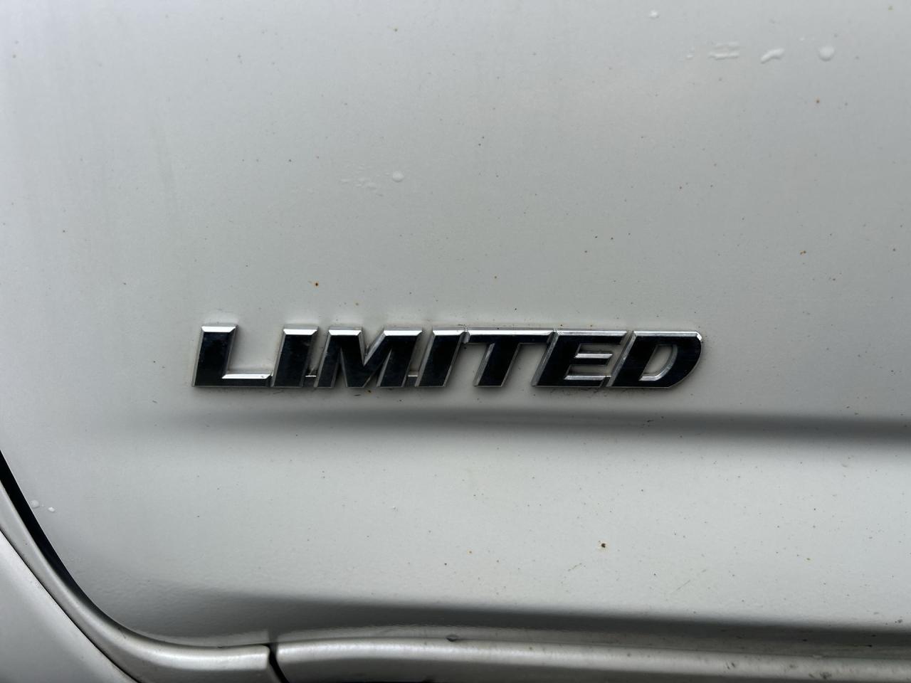 2011 Toyota RAV4 LIMITED AWD |ONLY 71,000KMS | HTD LEATHER |SUNROOF Photo4