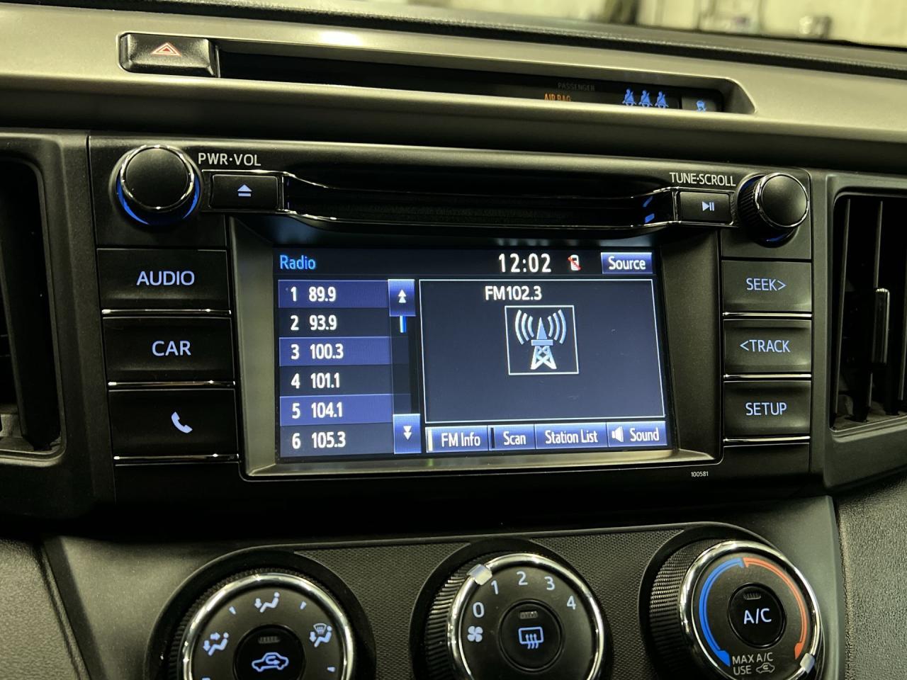 2017 Toyota RAV4 HTD SEATS | LOW KMS! | REAR CAM | KEYLESS ENTRY Photo