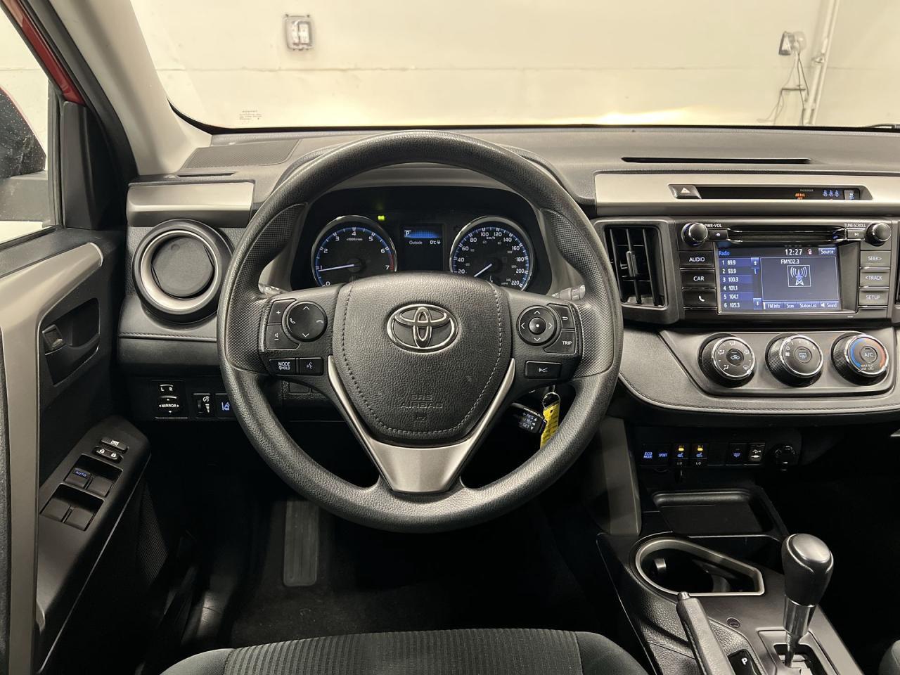 2017 Toyota RAV4 HTD SEATS | LOW KMS! | REAR CAM | KEYLESS ENTRY Photo