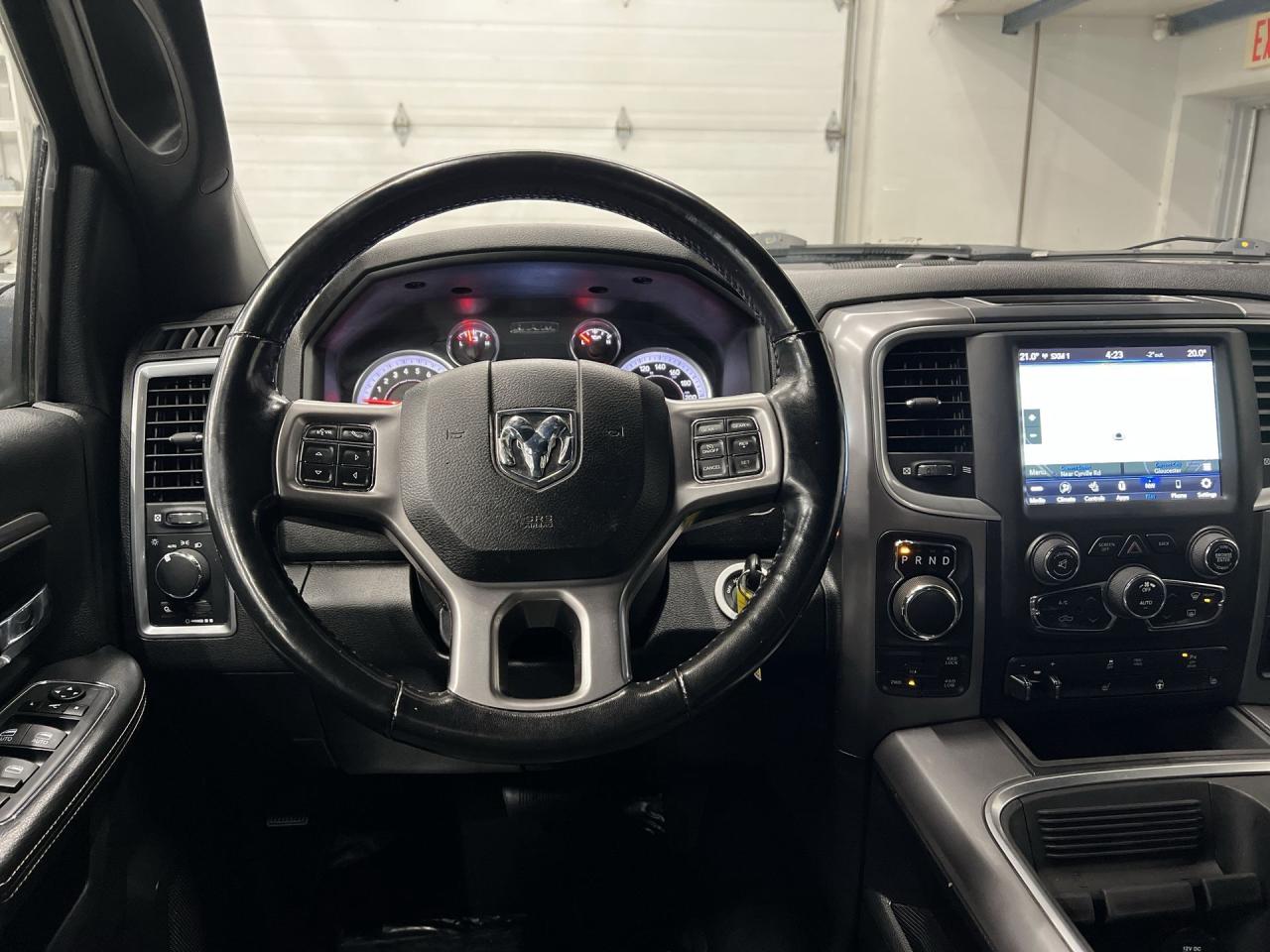 2021 RAM 1500 Classic WARLOCK 4X4 |5.7L V8 | CREW | HTD SEATS |CARPLAY Photo