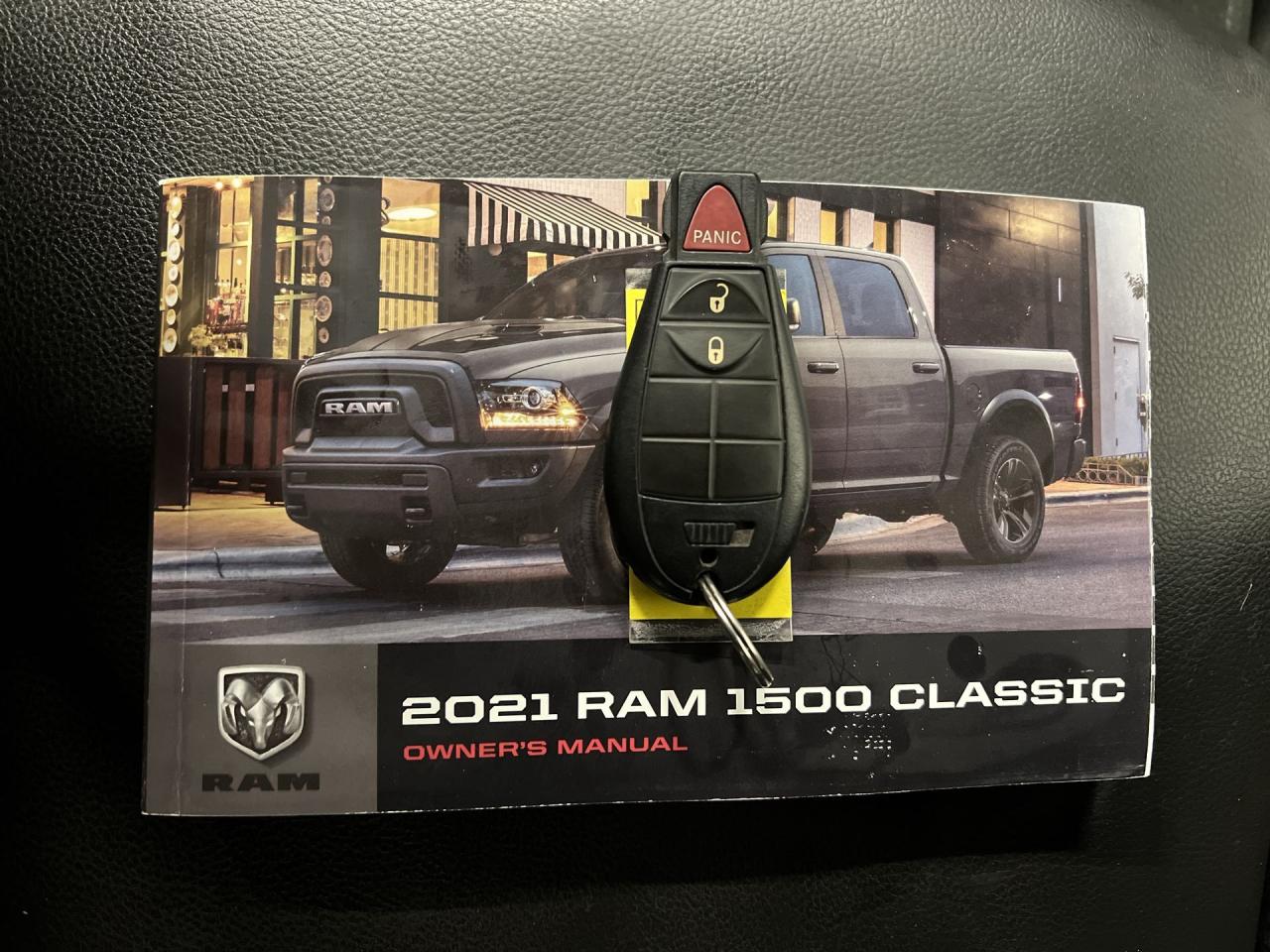2021 RAM 1500 Classic WARLOCK 4X4 |5.7L V8 | CREW | HTD SEATS |CARPLAY Photo