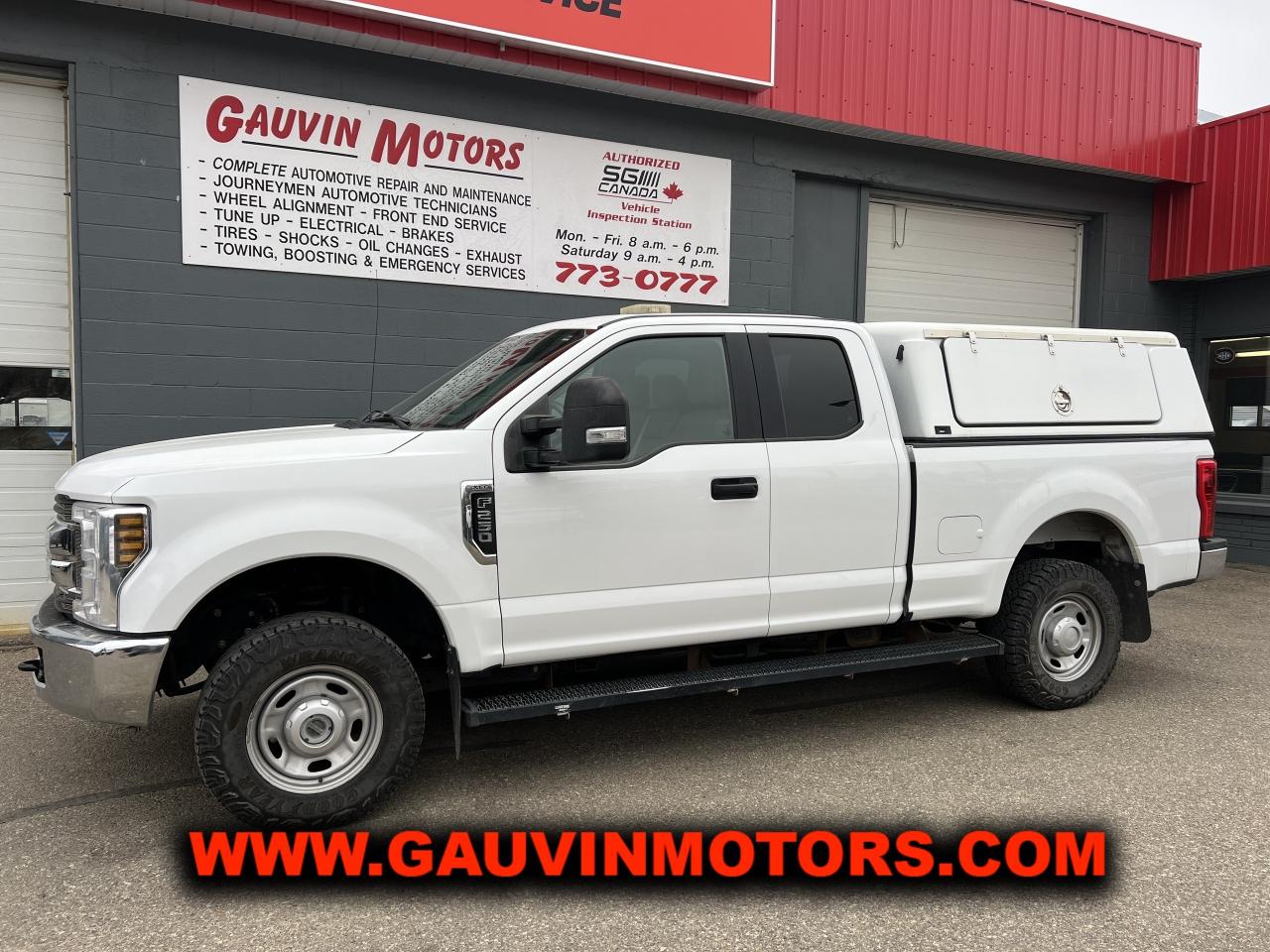 Used 2019 Ford F-250 Super Duty 4x4, 6 Pass, 6.75' Box w/ Work Topper for sale in Swift Current, SK