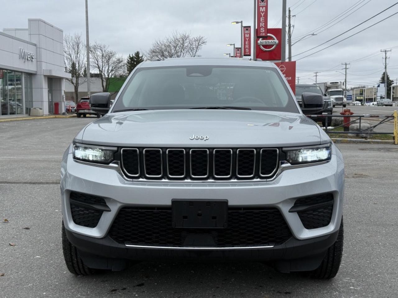 2023 Jeep Grand Cherokee Laredo  - Heated Seats Photo