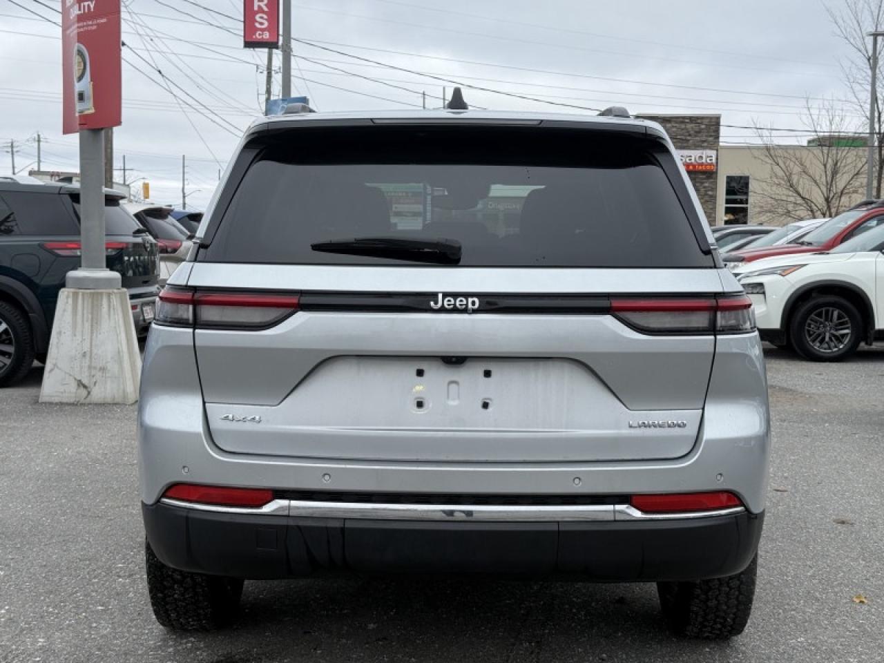 2023 Jeep Grand Cherokee Laredo  - Heated Seats Photo