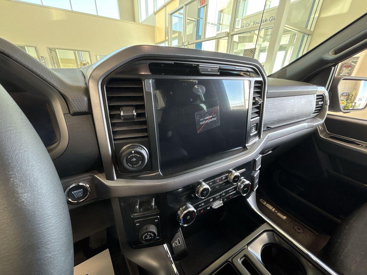 2025 Ford F-150 XLT 4WD SuperCrew 5.5' Box Photo5