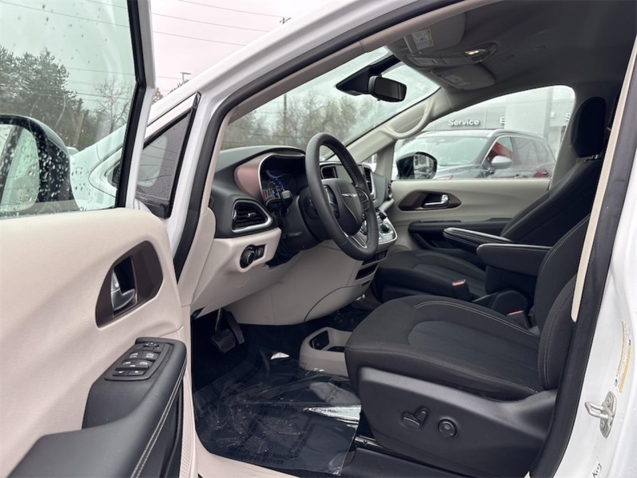 2024 Dodge Grand Caravan SXT  STOW & GO SEATING Photo